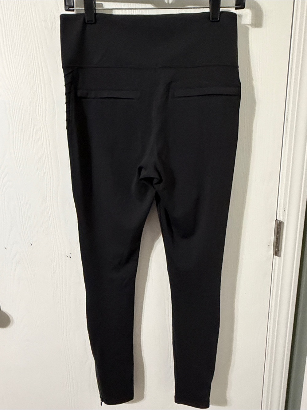 Athleta Delancey Moto Tight Leggings Black Like New Size Medium - Picture 10 of 14